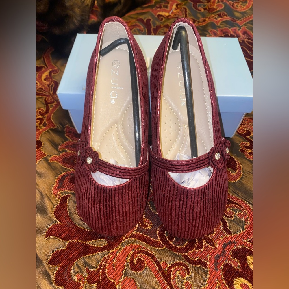 Burgundy holiday shoes!